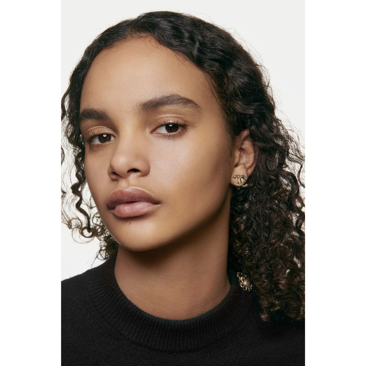 LES BEIGES BASE DE MAQUILLAJE. EFECTO SALUDABLE NATURAL HIDRATANTE